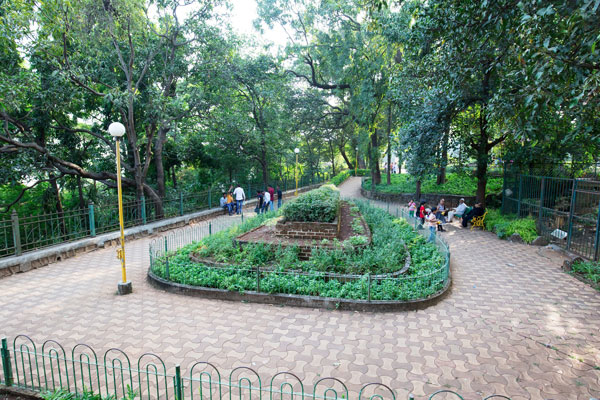 Hanging Gardens & Kamala Nehru Park